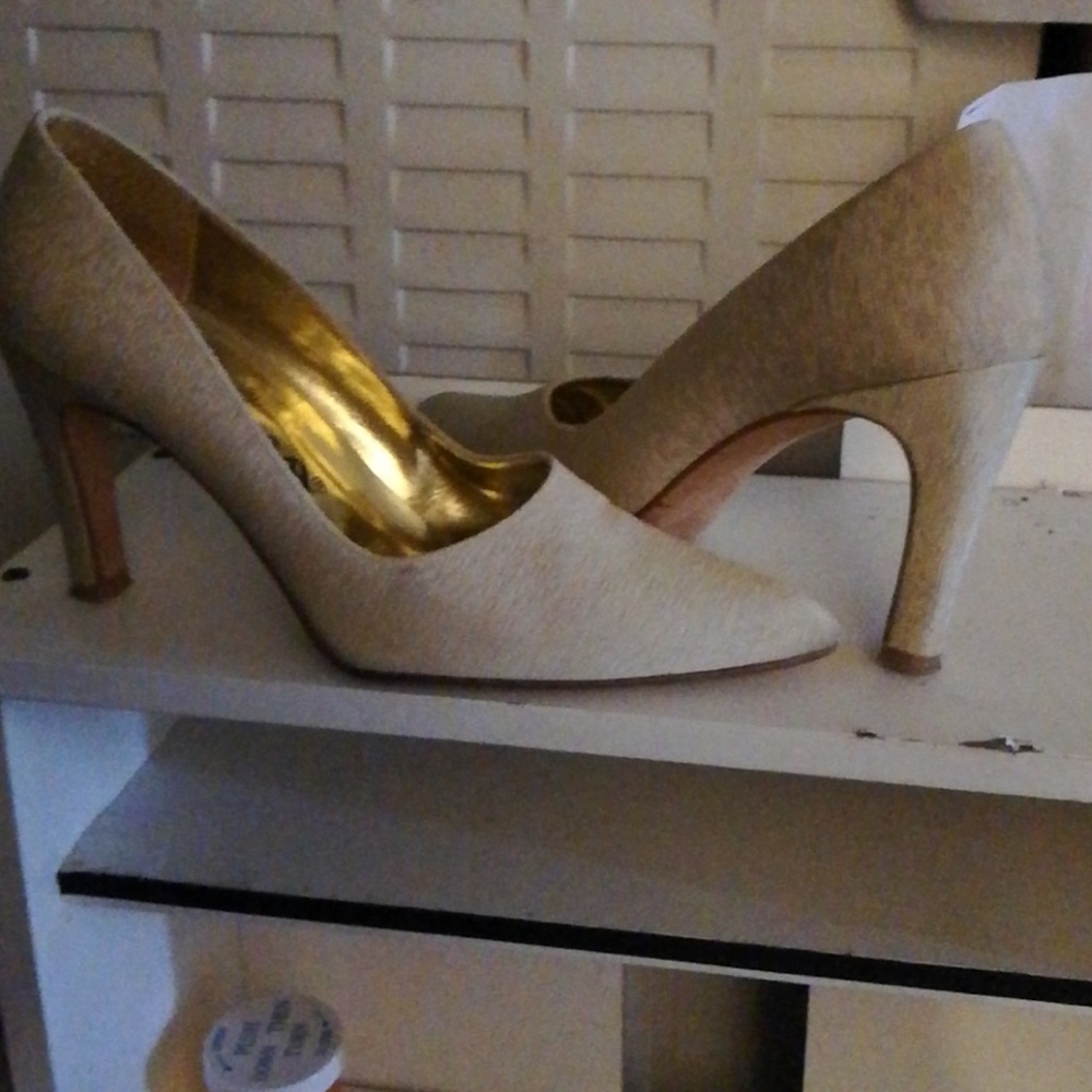 Heels - Picture 2 of 4